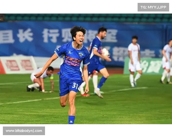广州豹4-2逆转南京城市稳居冲超热门前列展现强劲实力 广州豹4-2逆转南京城市稳居冲超热门前列展现强劲实力
